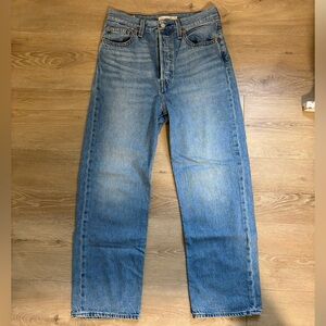 Levi’s Women’s Ribcage Straight Ankle Jeans | Size 27